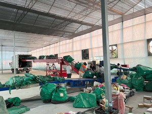 LC-M2C-6，進(jìn)車廂6米
適合20尺柜和6.8米車廂